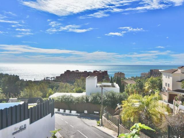 Casa en venta en Torrequebrada, Costa del Sol Occidental