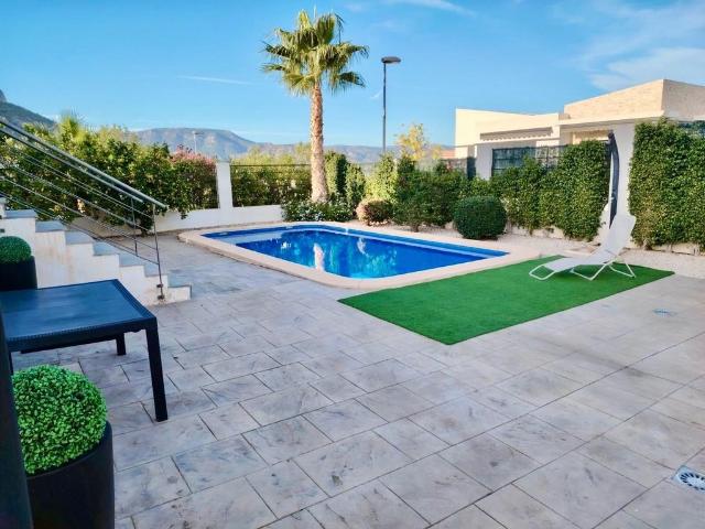 Casa en alquiler en la Marina Baixa, Valencia