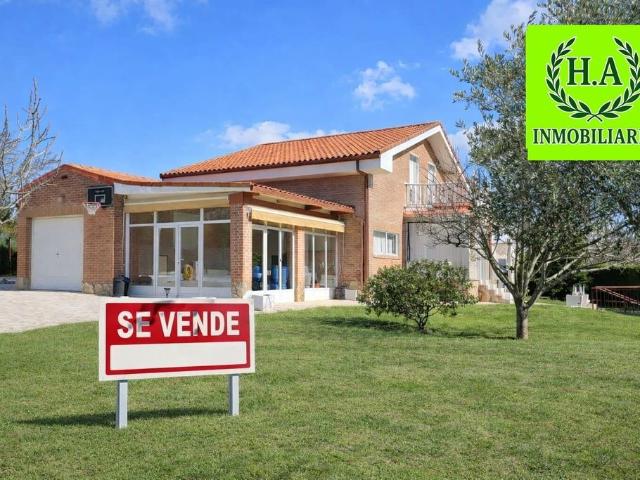 Casa en venta en Pedrezuela, Madrid