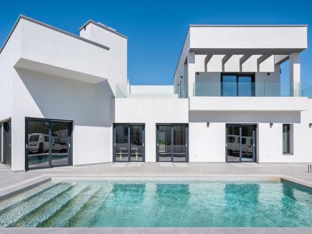 Casa en venta en Barriada Islas Canarias, Costa del Sol Occidental