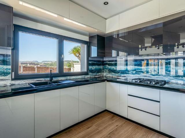 Casa en venta en Barriada Islas Canarias, Costa del Sol Occidental