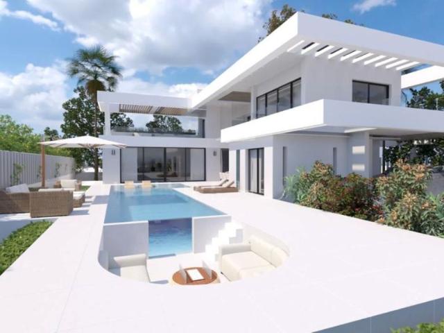 Casa en venta en San Luis de Sabinillas, Manilva