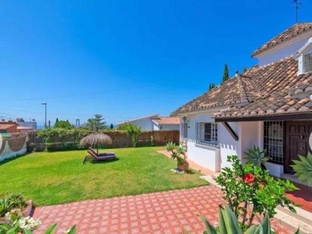 Casa en venta en La Cala del Moral, La Axarquía