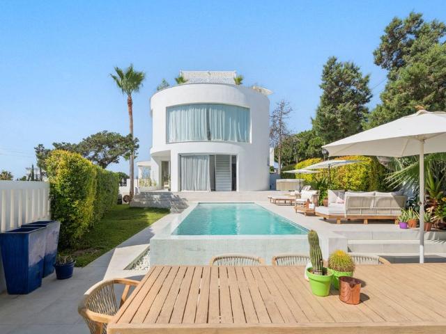 Casa en venta en Artola, Marbella