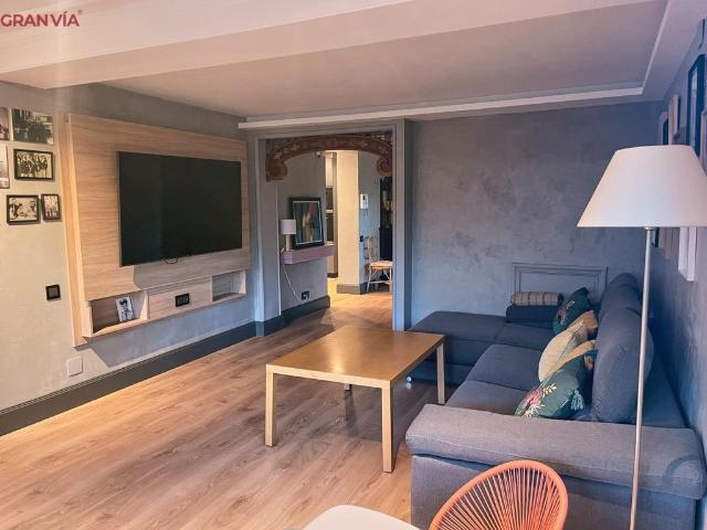 Casa en venta en Albelda De Iregua, La Rioja