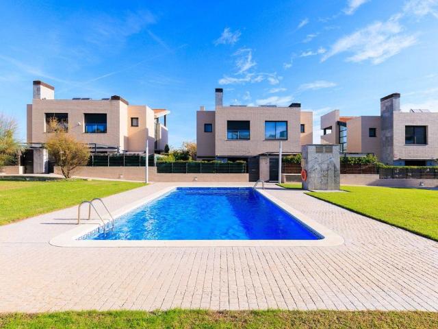 Chalet en venta en Vilafortuny, Baix Camp