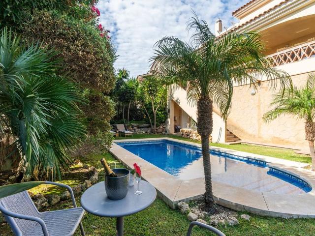 Casa en venta en Artola, Costa del Sol Occidental