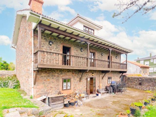 Casa en venta en Avilés, Asturias