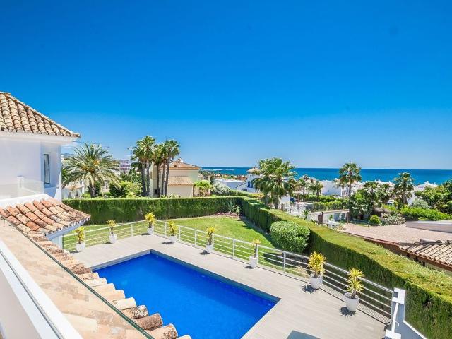 Casa en venta en Barriada Islas Canarias, Costa del Sol Occidental