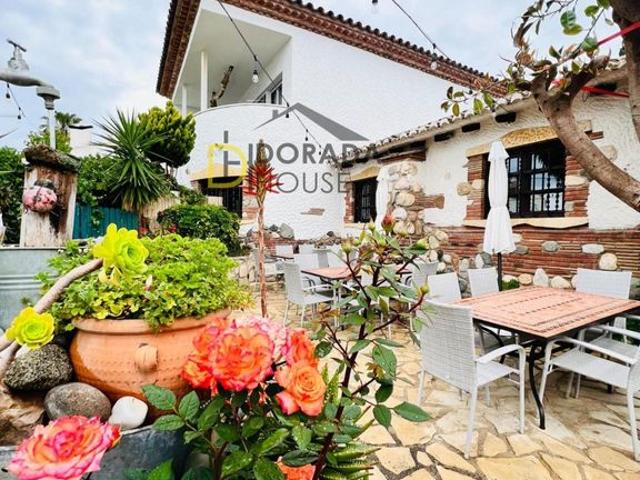 Casa en venta en Montbrió Del Camp, Mainou
