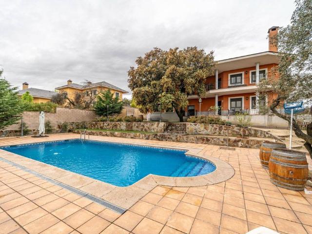 Casa en venta en Sevilla La Nueva, Madrid