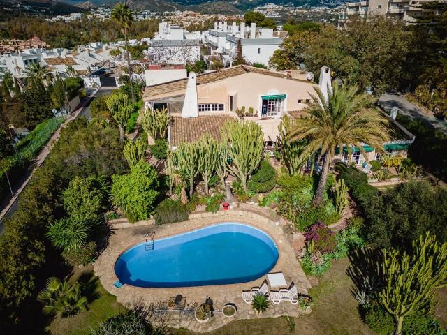 Casa en venta en Barriada Islas Canarias, Costa del Sol Occidental