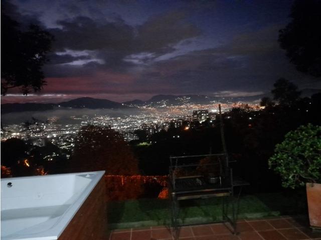 Exclusiva casa de campo en alquiler Envigado, Departamento de Antioquia