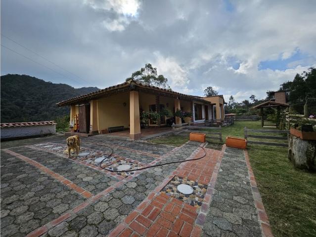 Exclusiva casa de campo en alquiler Medellín, Departamento de Antioquia
