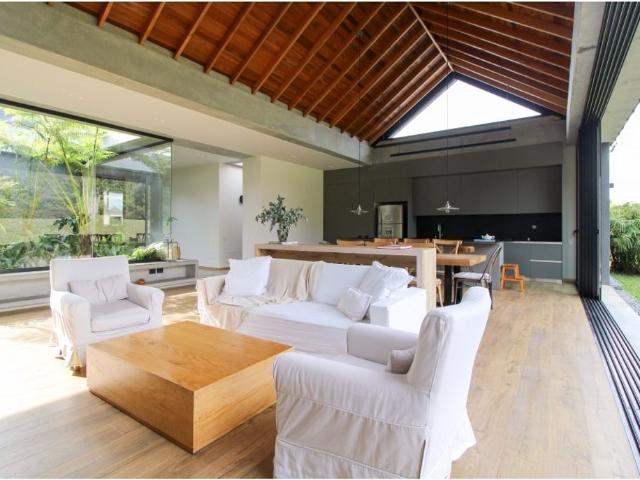 Casa de campo de alto standing de 3 dormitorios en alquiler Medellín, Colombia