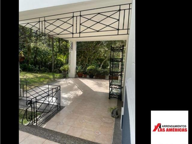 Casa de campo de alto standing de 3 dormitorios en alquiler Medellín, Departamento de Antioquia