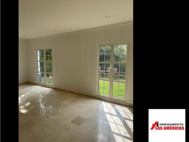 Casa de campo de alto standing de 3 dormitorios en alquiler Medellín, Departamento de Antioquia