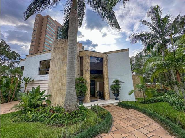 Casa de campo de alto standing de 3 dormitorios en alquiler Medellín, Colombia