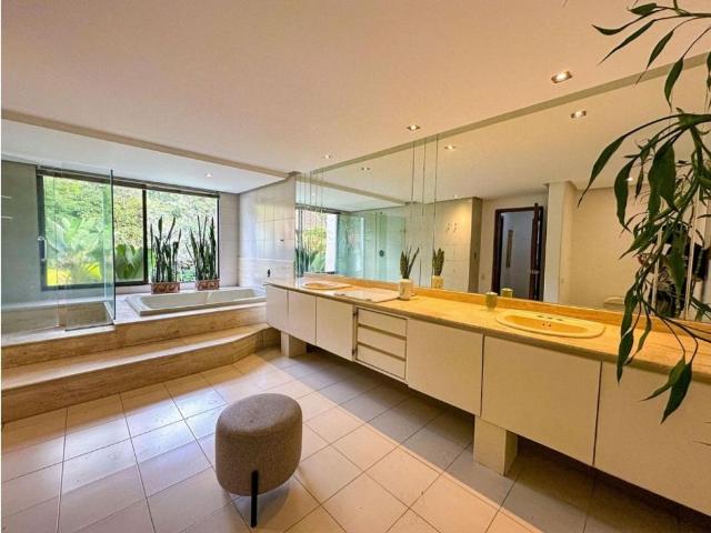 Casa de campo de alto standing de 3 dormitorios en alquiler Medellín, Colombia