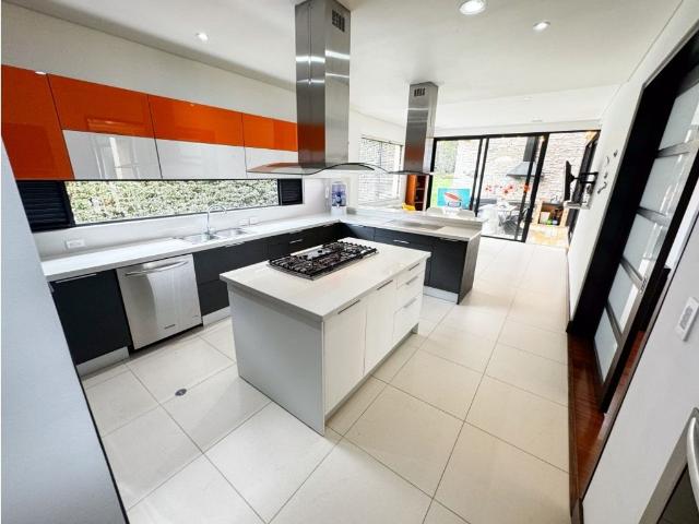 Casa de campo de alto standing de 4 dormitorios en alquiler Sopó, Colombia