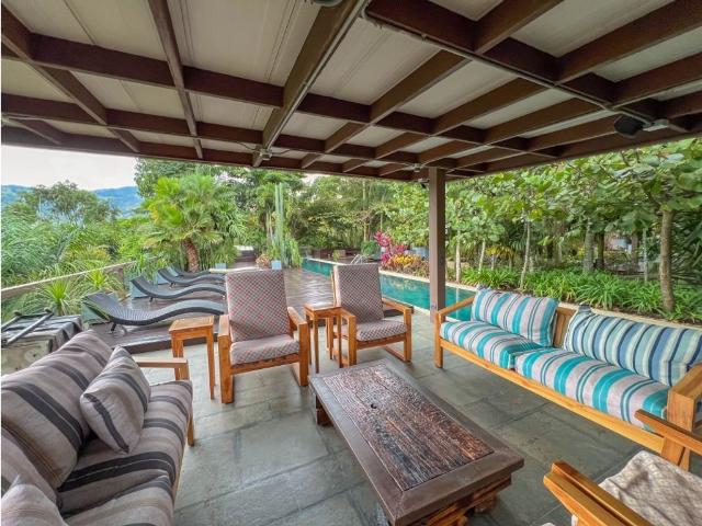 Exclusiva casa de campo en venta Copacabana, Colombia