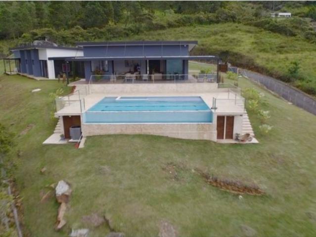 Exclusiva casa de campo en venta Copacabana, Colombia