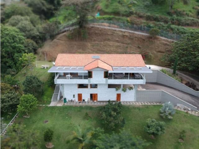 Exclusiva casa de campo en venta Copacabana, Colombia