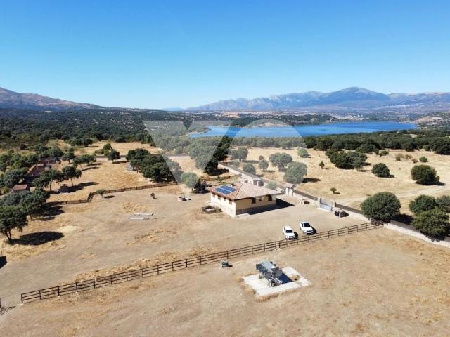 Chalet en venta en Pedrezuela, Madrid