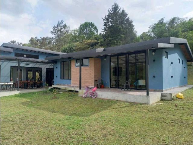 Exclusiva casa de campo en venta Guarne, Colombia