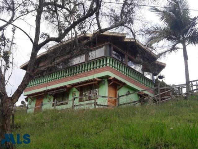 Exclusiva casa de campo en venta Guarne, Colombia