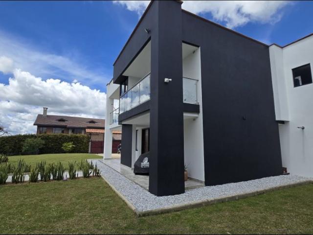 Exclusiva casa de campo en venta Guarne, Colombia