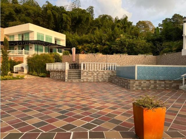 Exclusiva casa de campo en venta La Mesa, Colombia