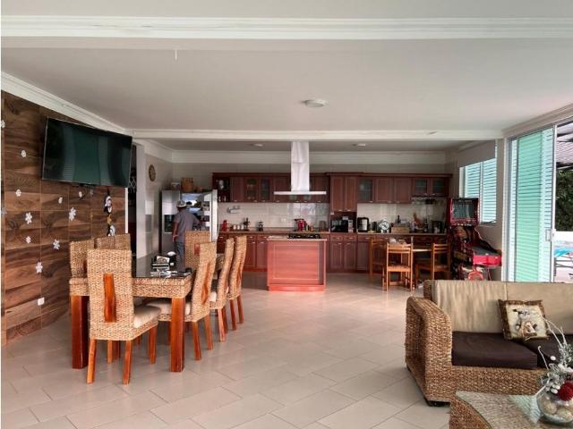 Exclusiva casa de campo en venta La Mesa, Colombia