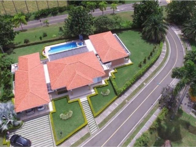 Exclusiva casa de campo en venta Pereira, Colombia