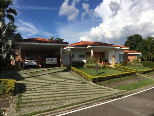 Exclusiva casa de campo en venta Pereira, Colombia
