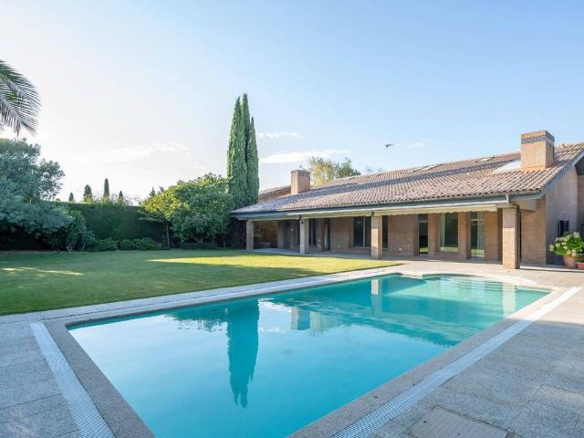 Chalet en venta en Pozuelo De Alarcón, Madrid