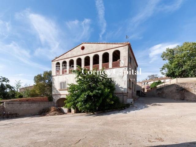 Casa en venta en Ullastret, Girona
