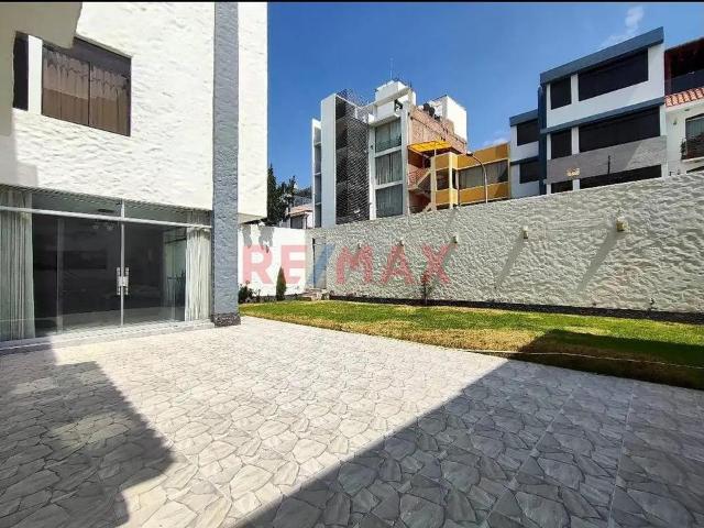 Casa venta en Cerro Colorado, Arequipa