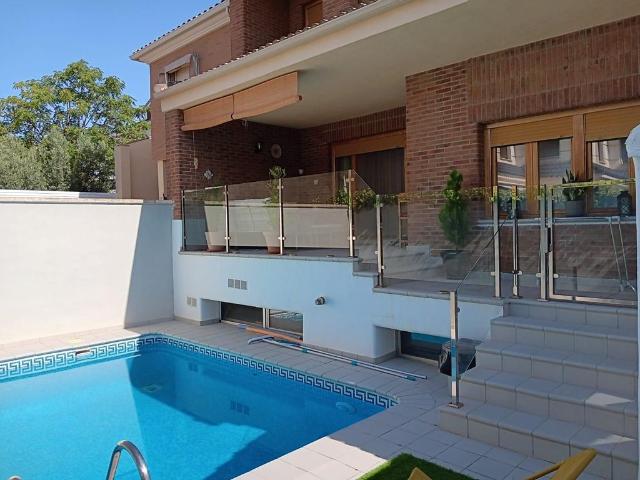 Casa en venta en Distrito 3, Albacete