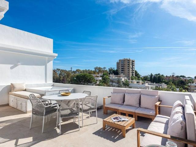 Chalet en venta en Nueva Andalucía, Costa del Sol Occidental