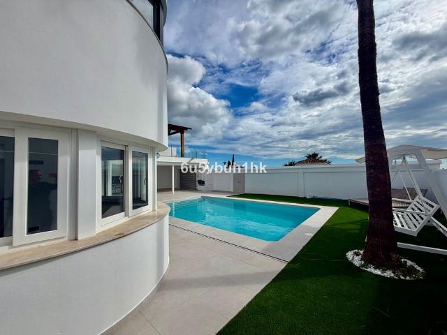 Casa en venta en Arroyo de la Miel-Benalmádena Costa, Costa del Sol Occidental