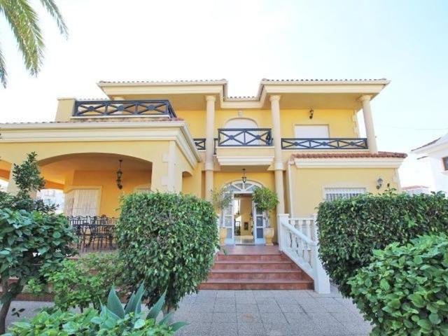 Casa en venta en Atzavares, el Baix Vinalopó