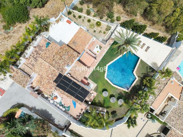 Casa en venta en Barriada Islas Canarias, Costa del Sol Occidental
