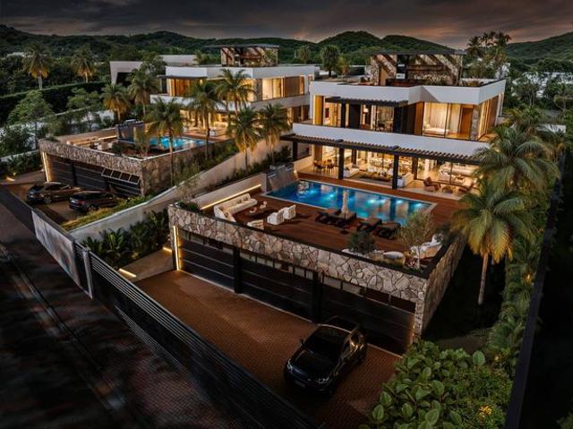 Casa en venta en Barriada Islas Canarias, Costa del Sol Occidental