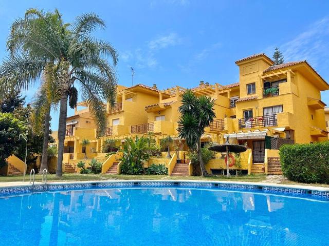 Chalet en venta en Barriada Islas Canarias, Costa del Sol Occidental