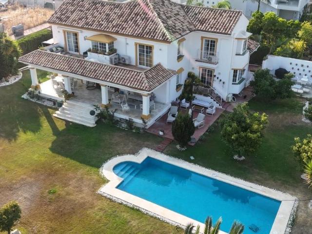 Casa en venta en Urbanización Márquez de Atalaya, Costa del Sol Occidental