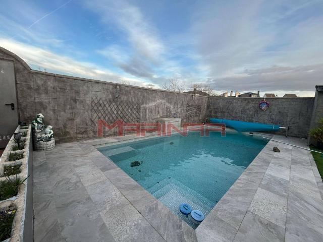 Chalet en venta en Casarrubuelos, Madrid