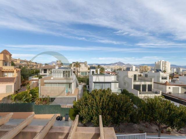 Casa en venta en Cabo de las Huertas, l'Alacantí