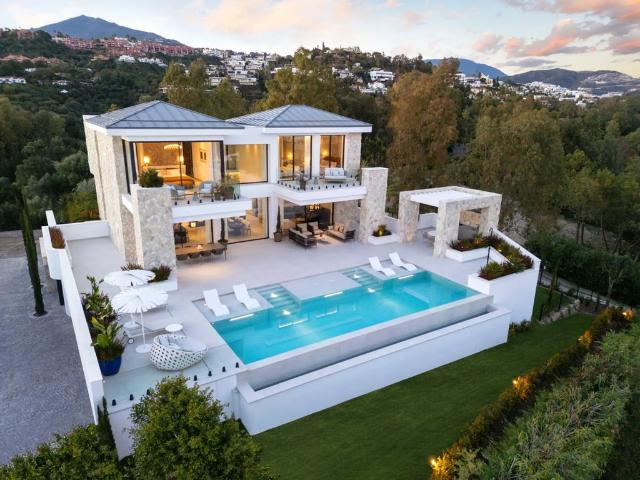 Casa en venta en Nueva Andalucía, Costa del Sol Occidental