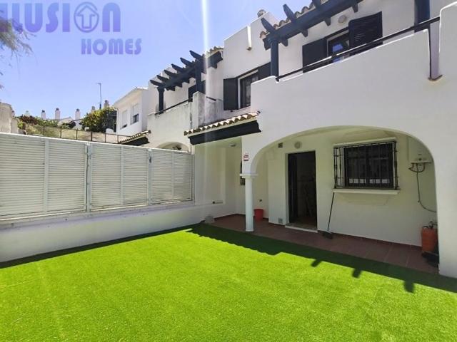 Chalet en venta en Castillo de la Duquesa, Costa del Sol Occidental